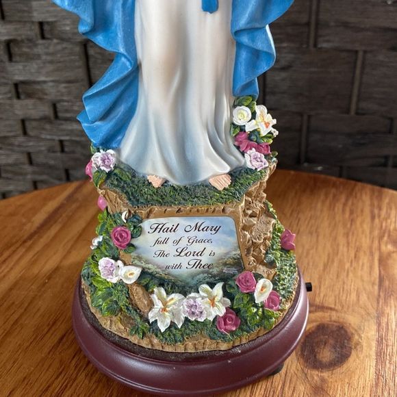 Bradford Exchange Blessed Mother Inspired by Thomas Kinkade Ltd Edition No. 1655 - Picture 3 of 7